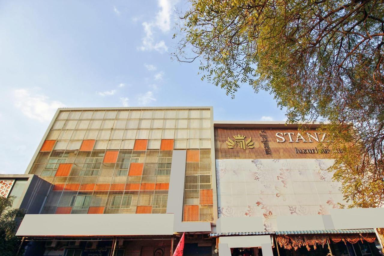 Oyo 26991 Stanza Luxurios Stay Zahirabad Exterior foto